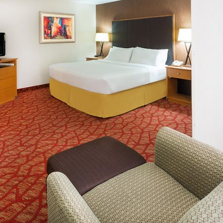 Holiday Inn Express Roseburg By Ihg Exterior photo