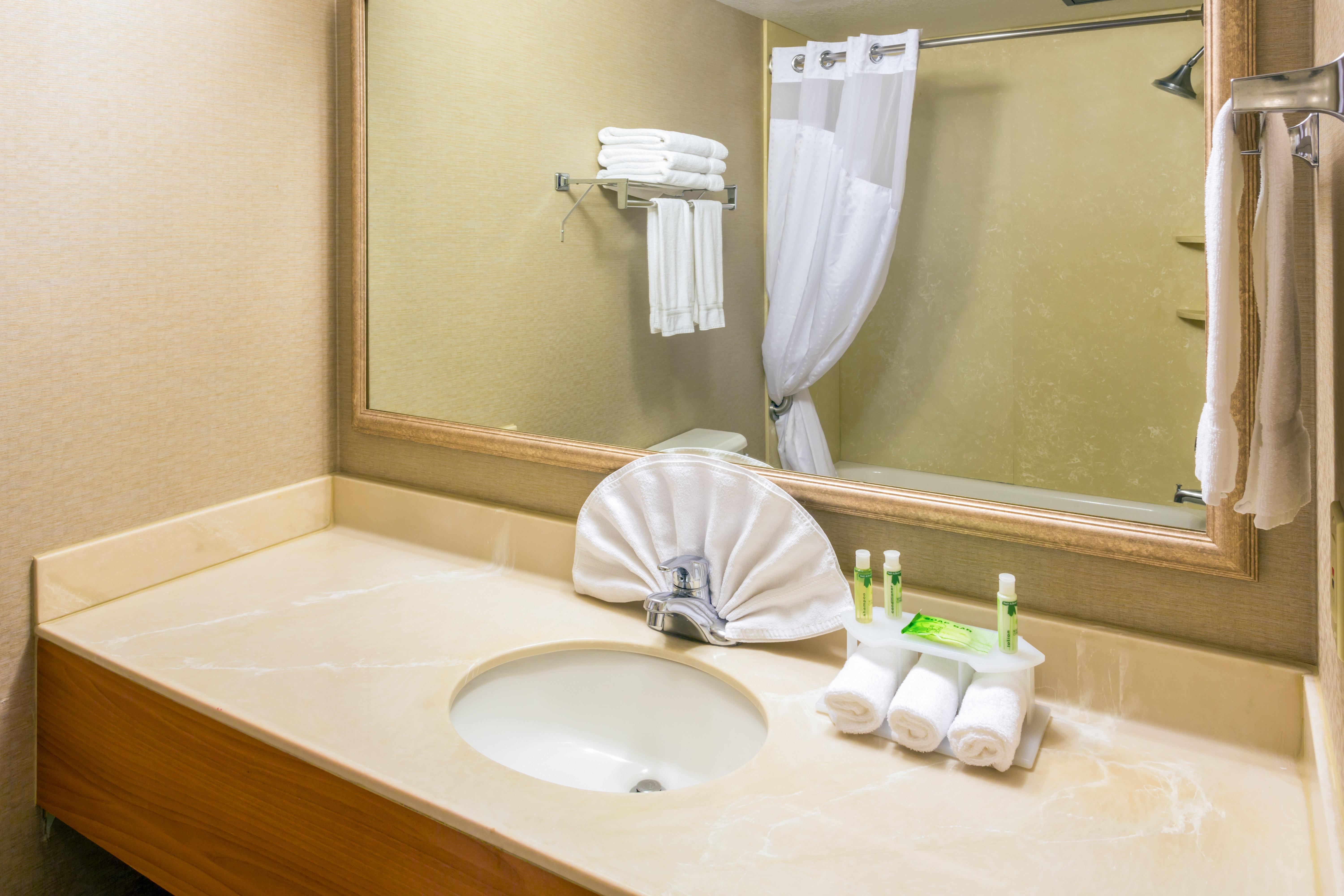 Holiday Inn Express Roseburg By Ihg Exterior photo
