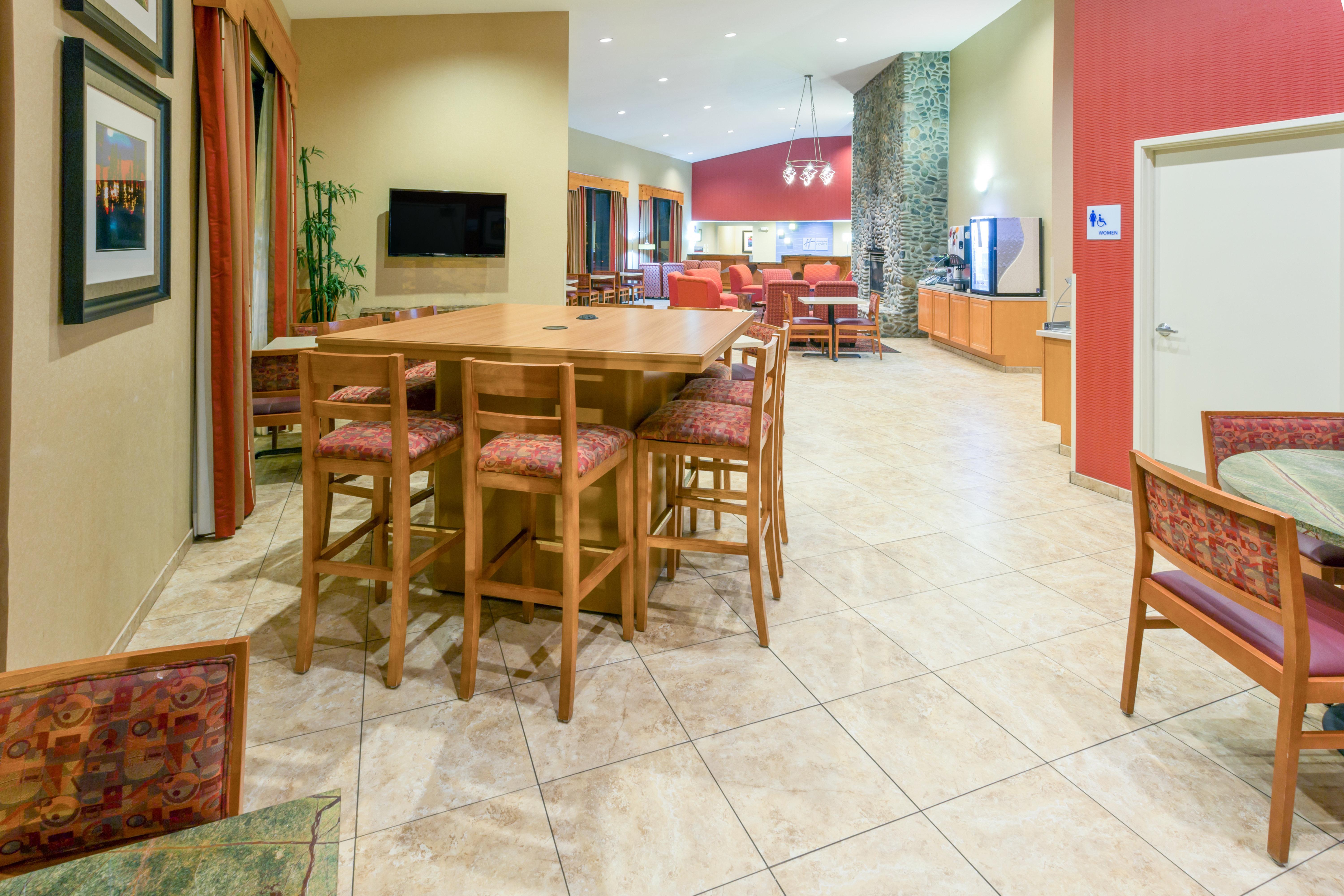 Holiday Inn Express Roseburg By Ihg Exterior photo