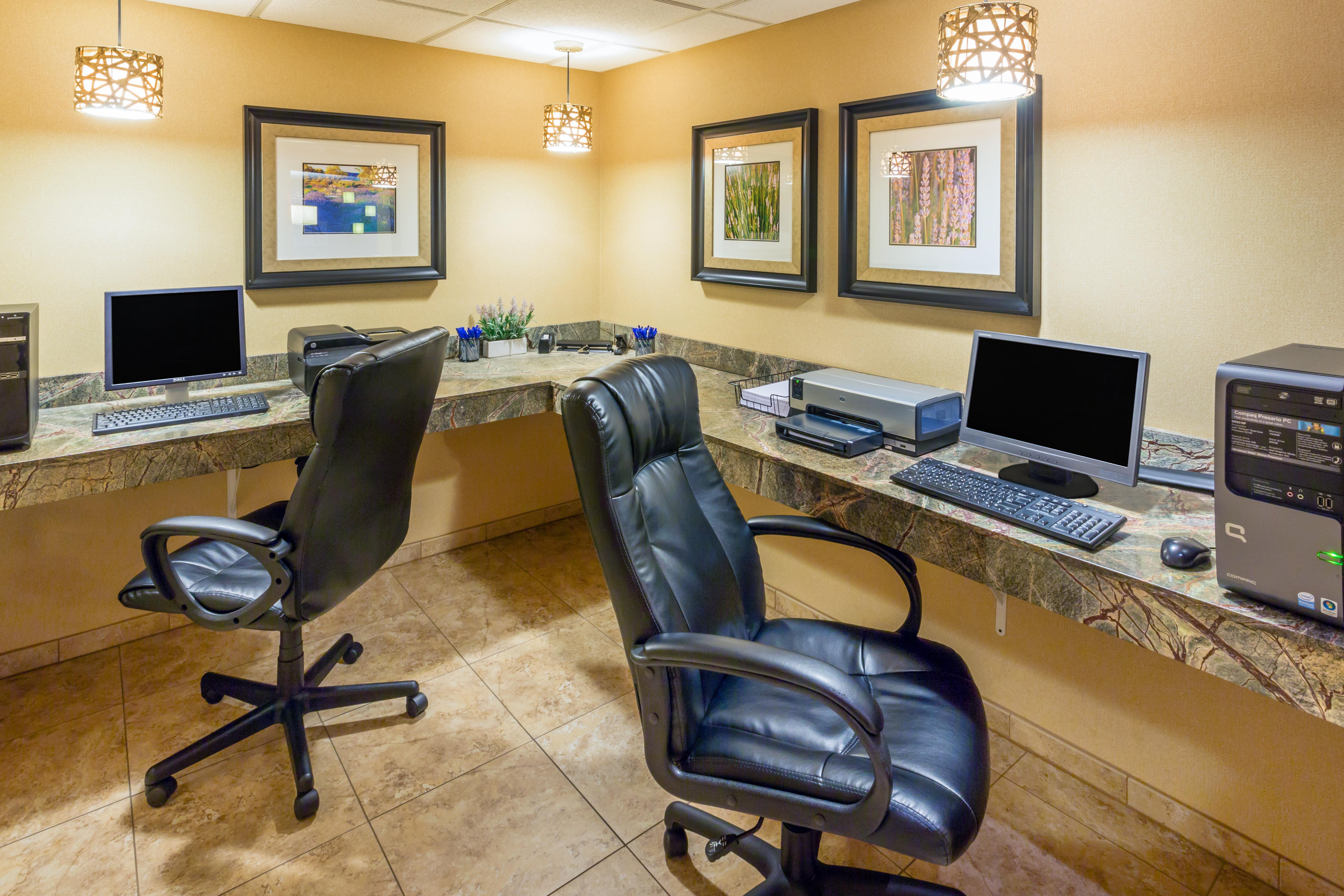 Holiday Inn Express Roseburg By Ihg Exterior photo