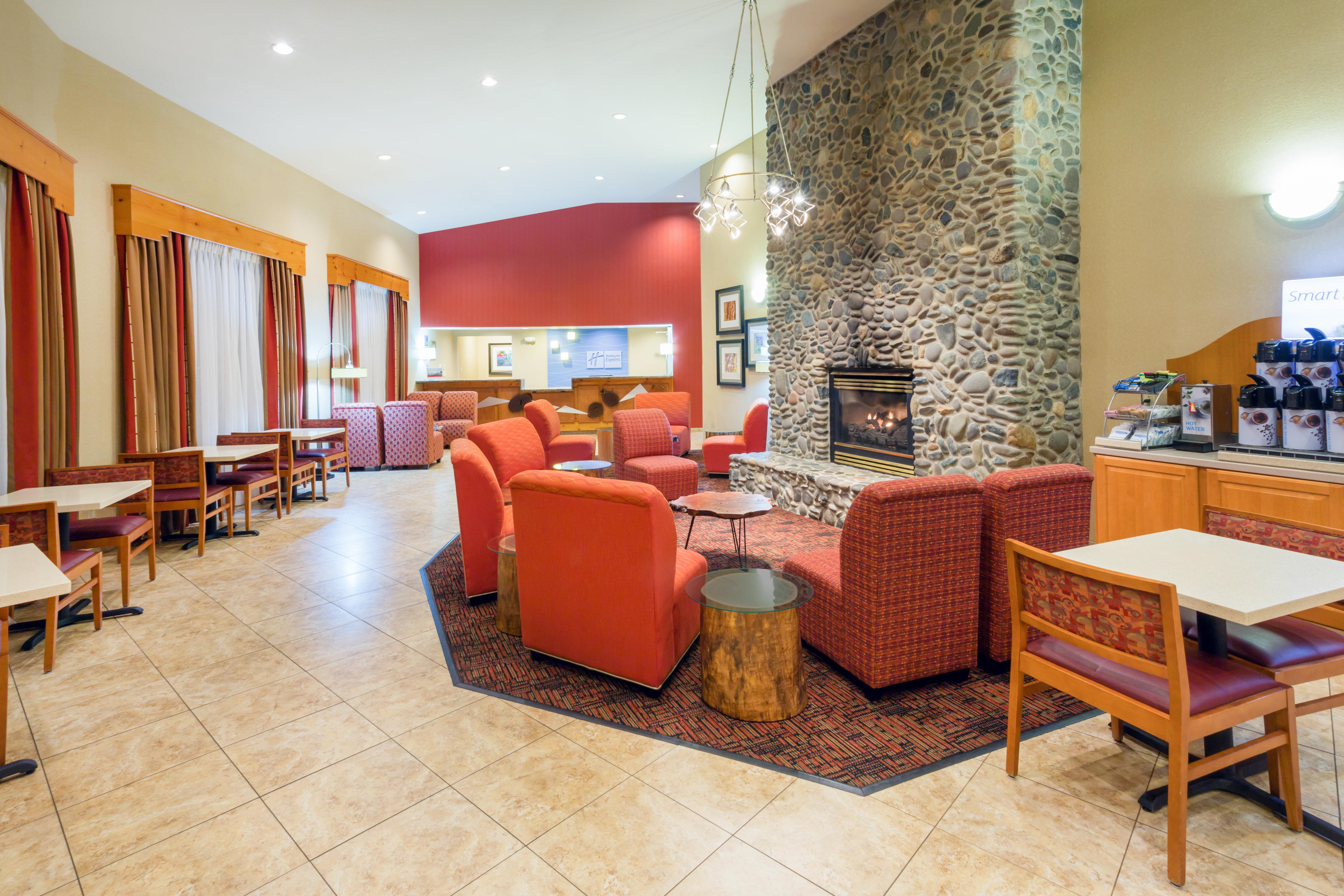 Holiday Inn Express Roseburg By Ihg Exterior photo
