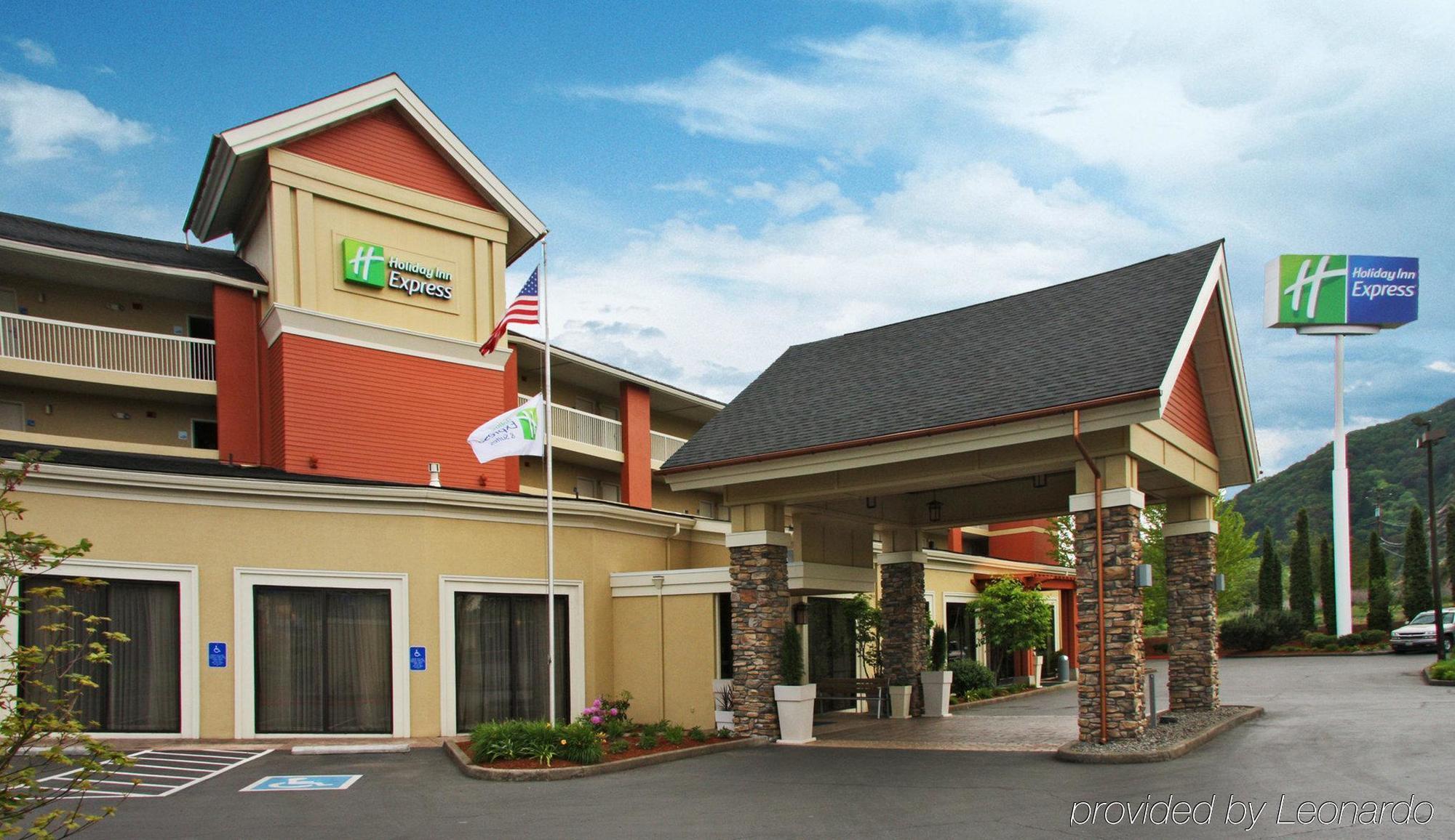 Holiday Inn Express Roseburg By Ihg Exterior photo
