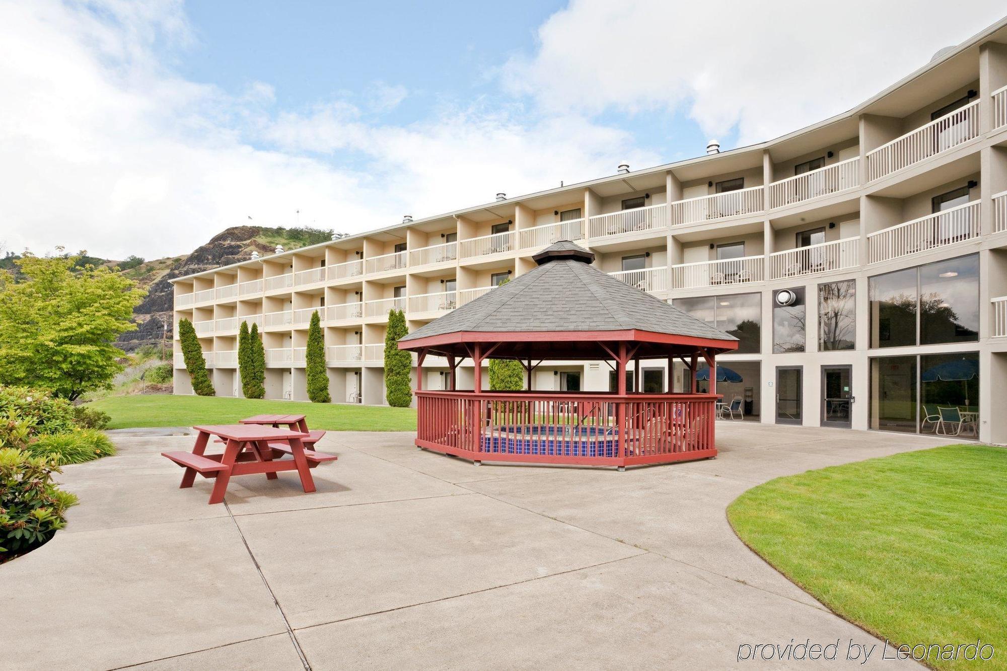 Holiday Inn Express Roseburg By Ihg Exterior photo